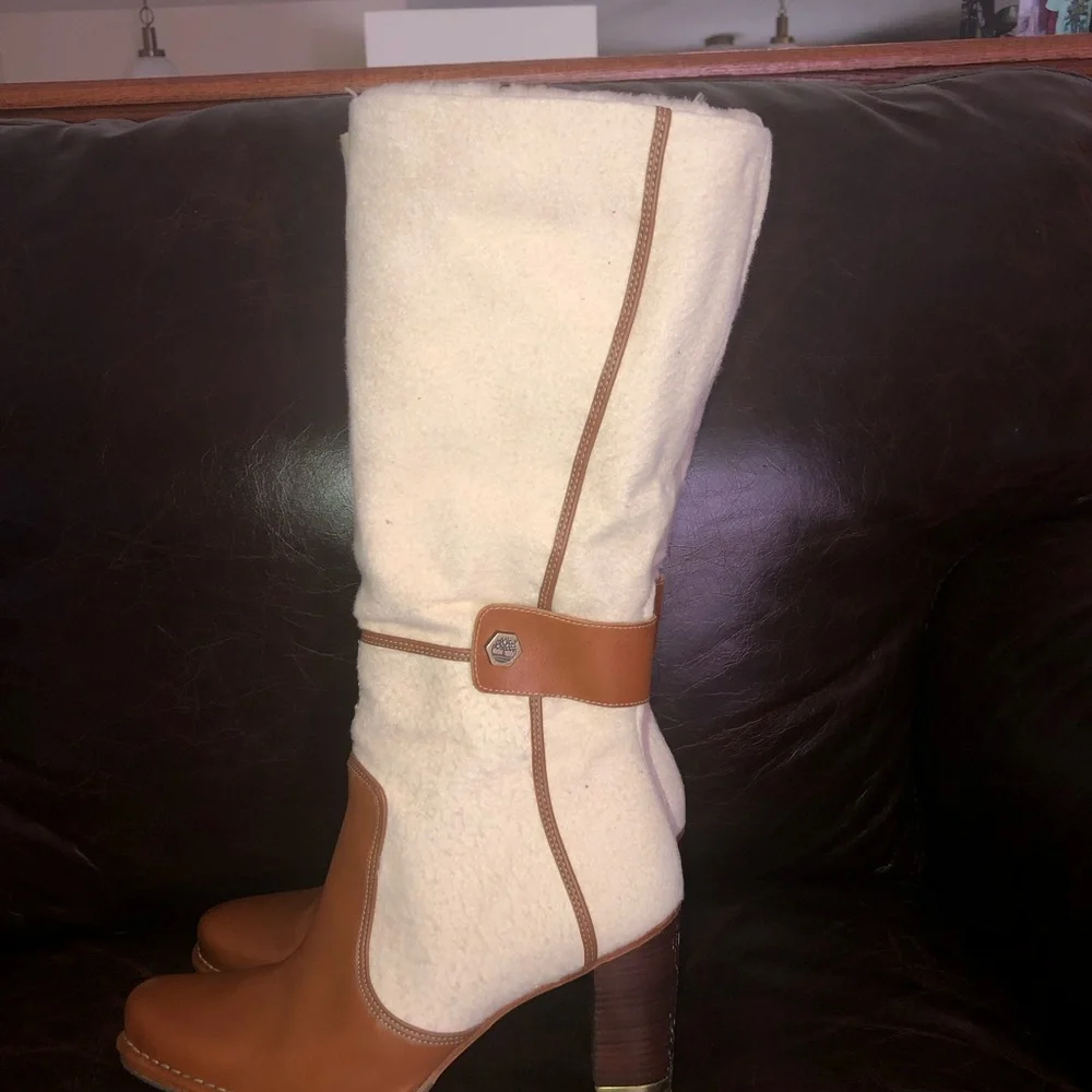 Timberland Boots - Picture 2 of 4